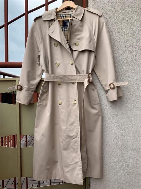 burberry echtheit knöpfe|authenticity of Burberry coat.